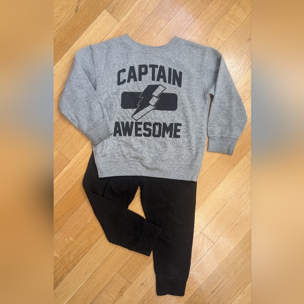 Garanimals Captain Awesome Sweatshirt and Black Sweatpant Set. Size 3T